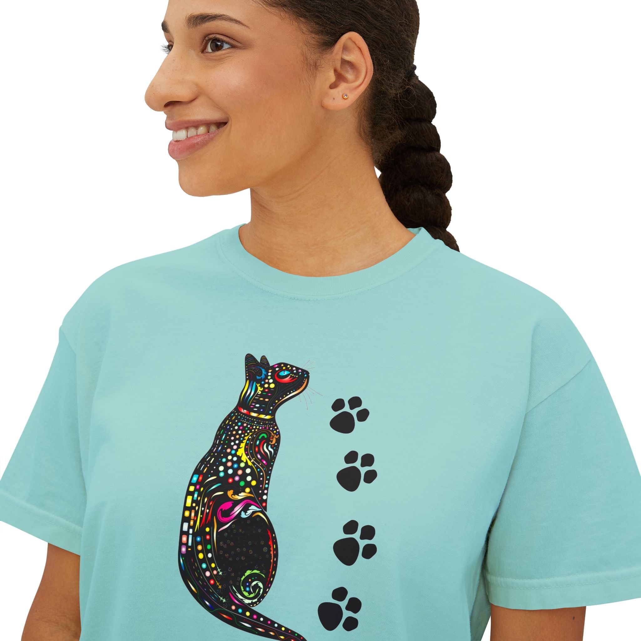 Black Cat Floral Graphic Tee, Cute Paw Print Boxy Shirt for Women