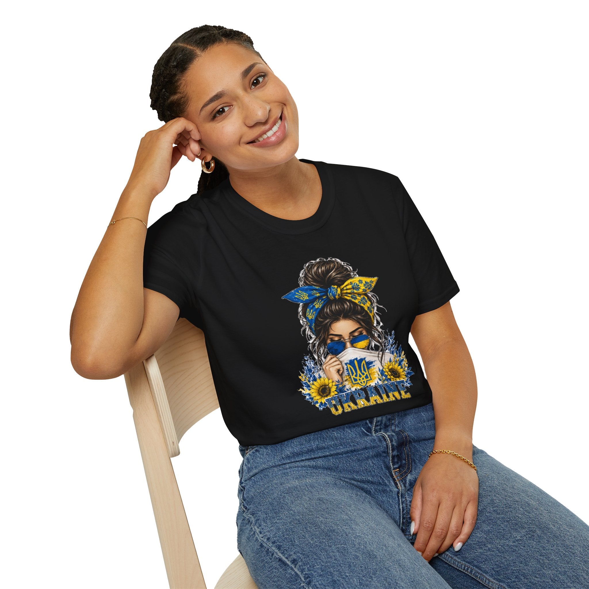 Ukraine Sunflower Bandana T-Shirt — Stylish Patriotic Graphic Tee