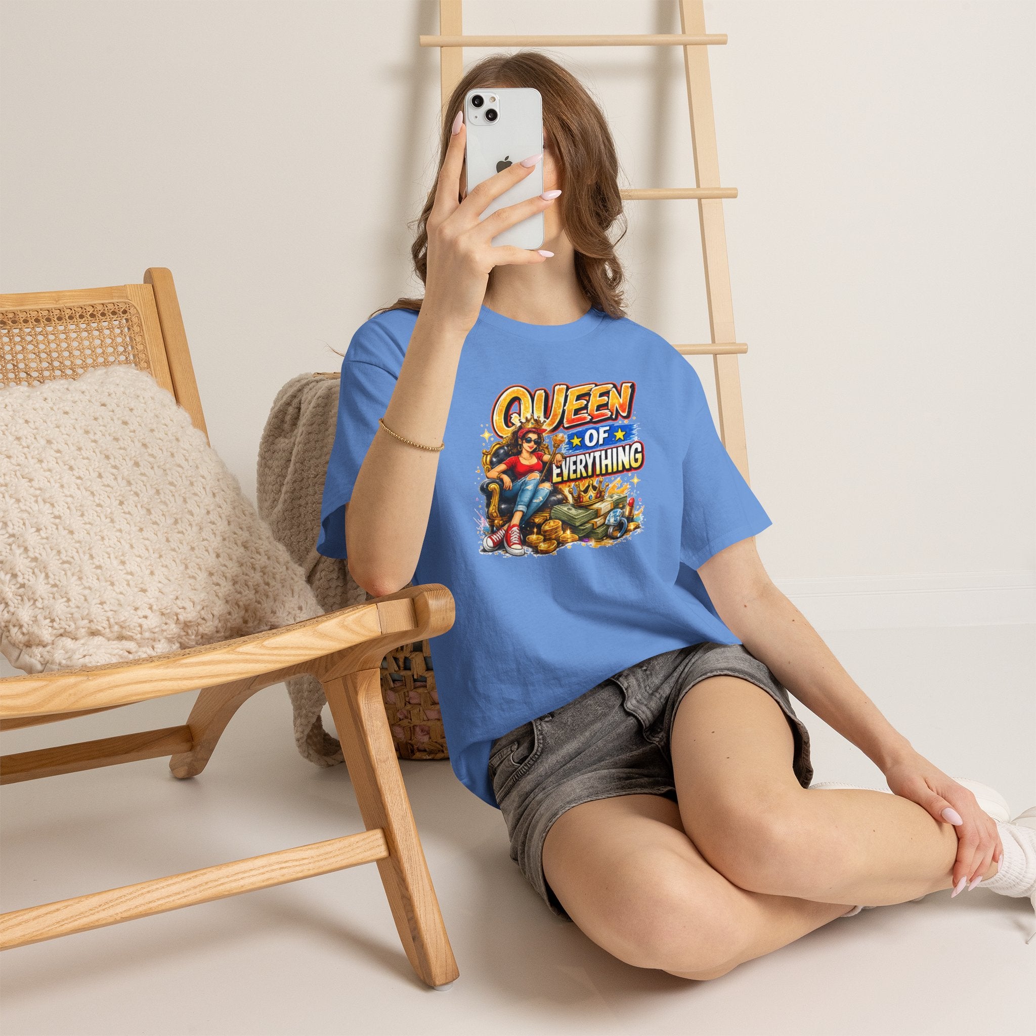 Queen of Everything Shirt | Funny Queen Graphic Tee | Gift for Mom | Boss Lady Shirt | Retro Vintage Tee
