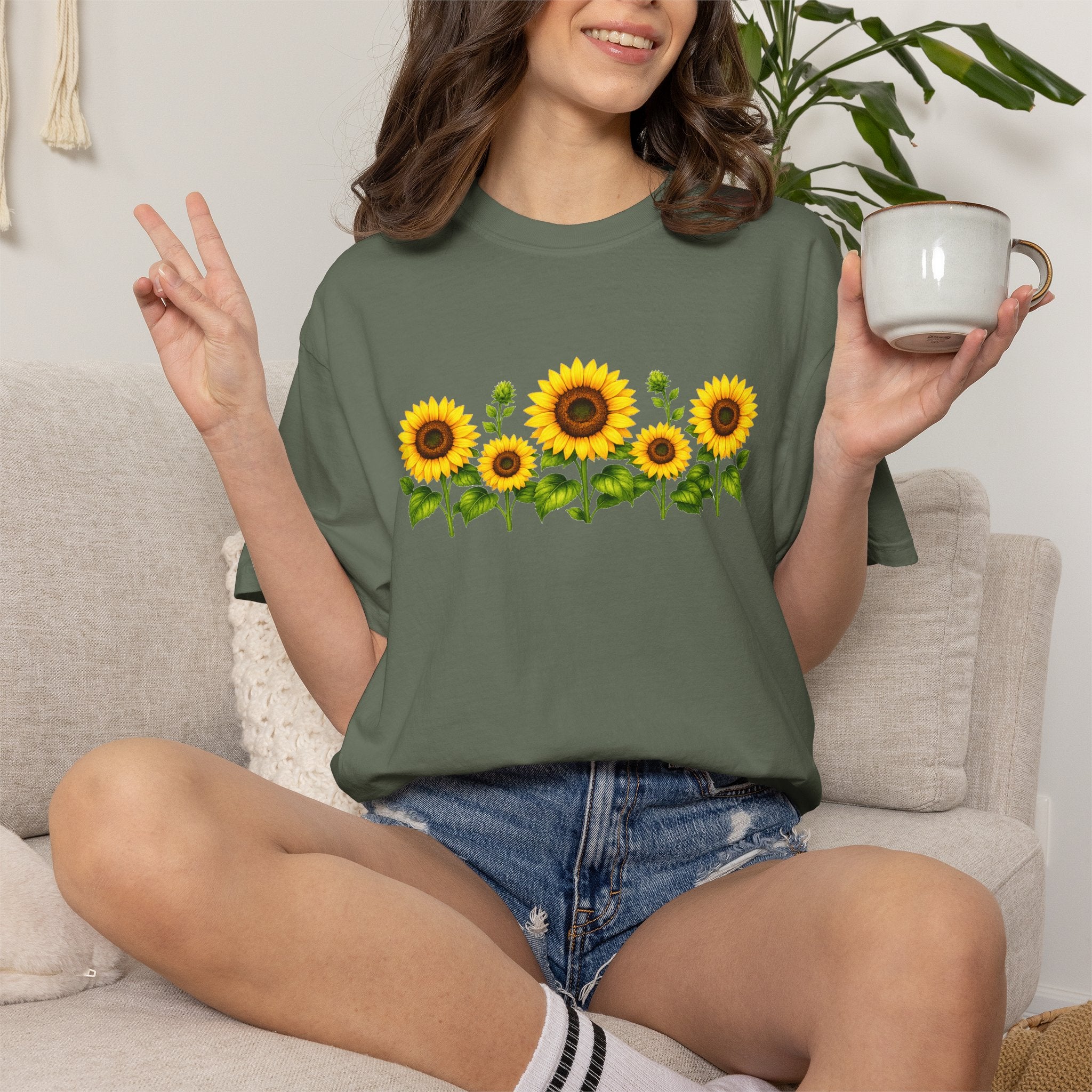 Sunflower Shirt for Women, Sunflower T-Shirt, Floral Graphic Tee, Botanical Shirt, Wildflower Tee, Comfort Colors 1717