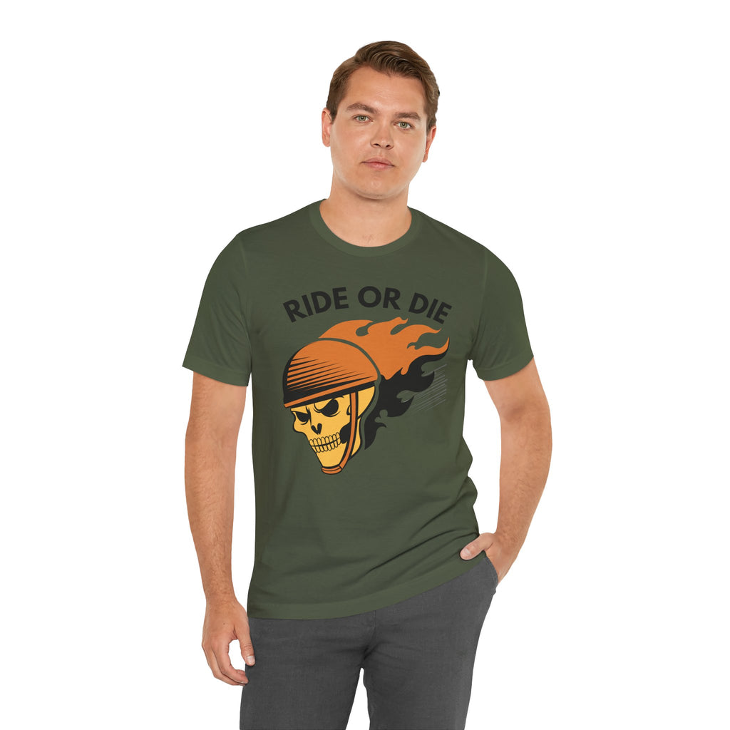 Ride or Die Skull Helmet T-Shirt | Biker Graphic Tee for Men | Vintage Motorcycle Shirt