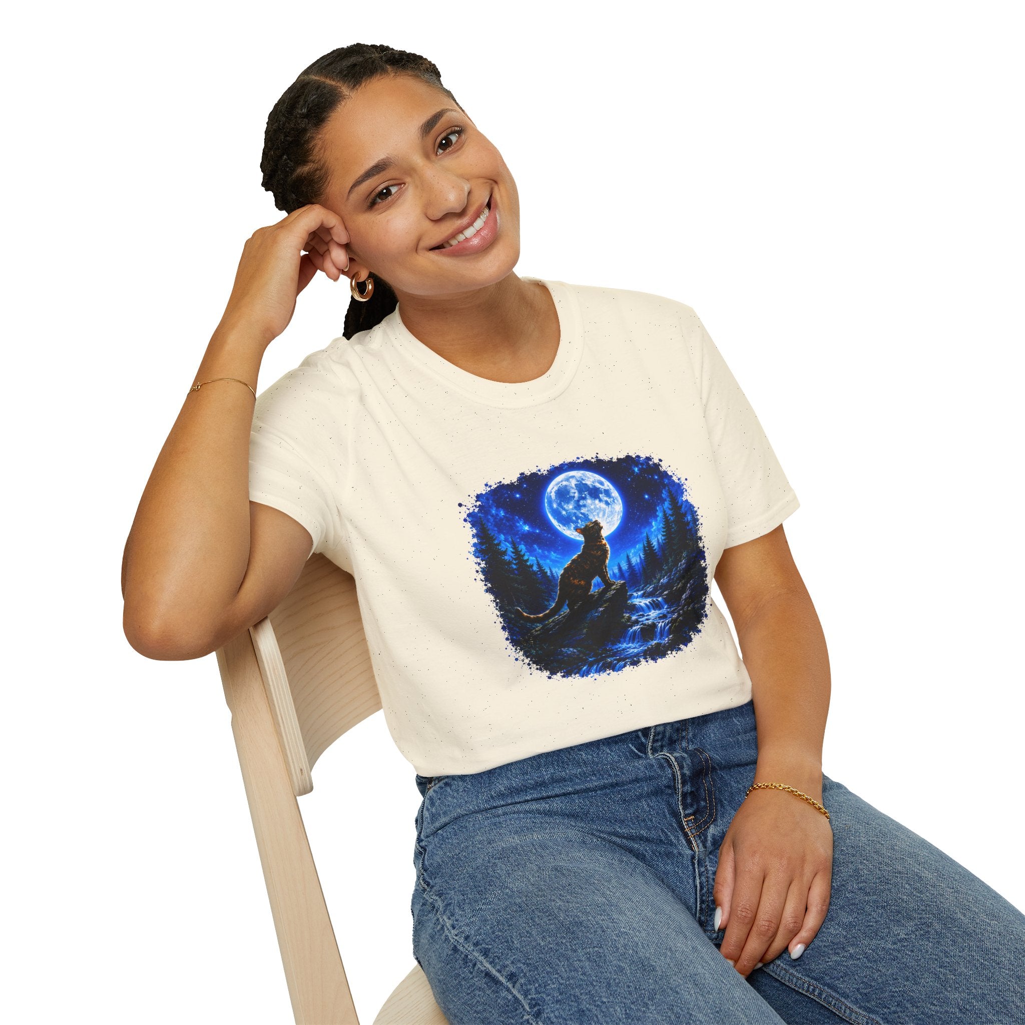 Cat Howl T-Shirt – Moonlit Night Graphic Tee