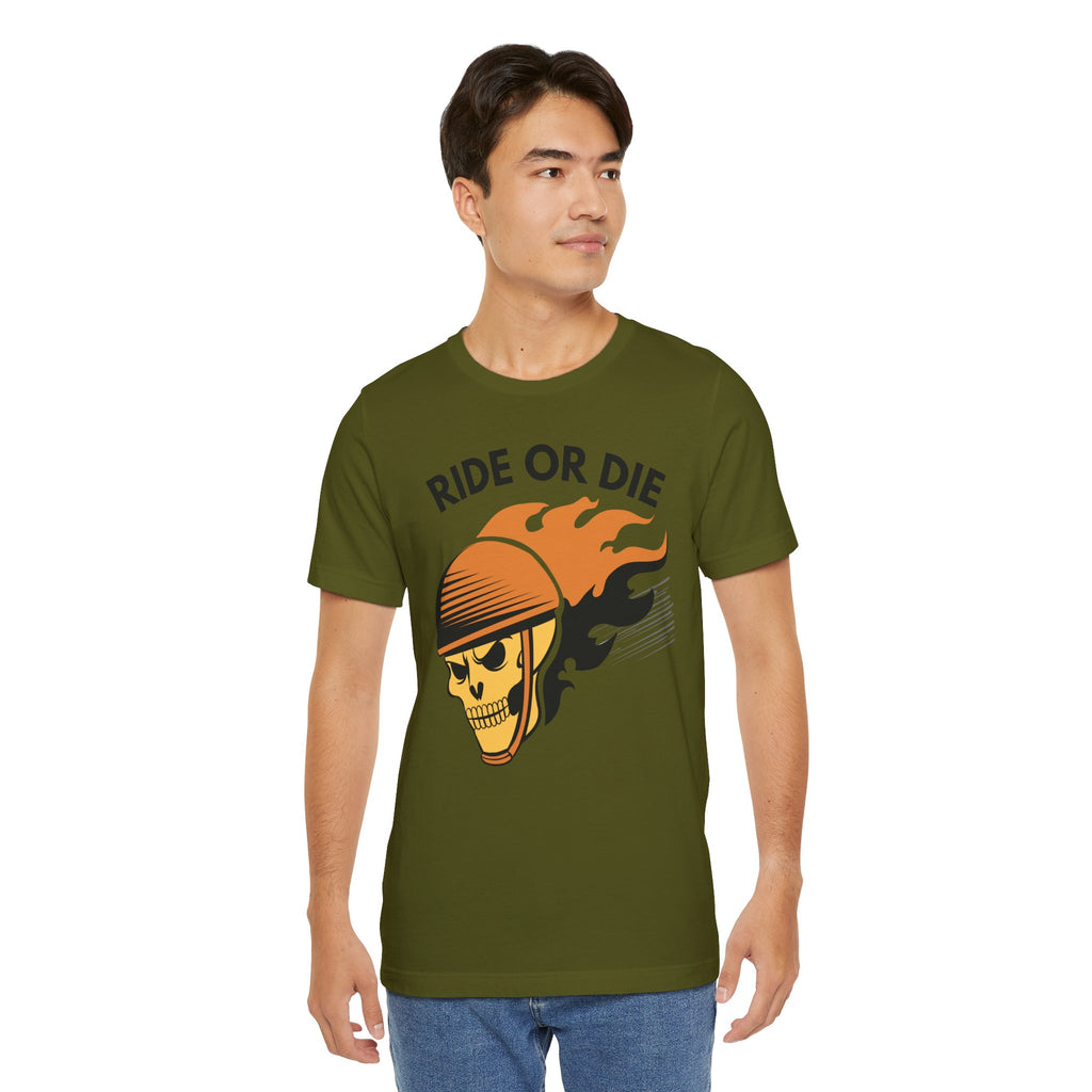 Ride or Die Skull Helmet T-Shirt | Biker Graphic Tee for Men | Vintage Motorcycle Shirt
