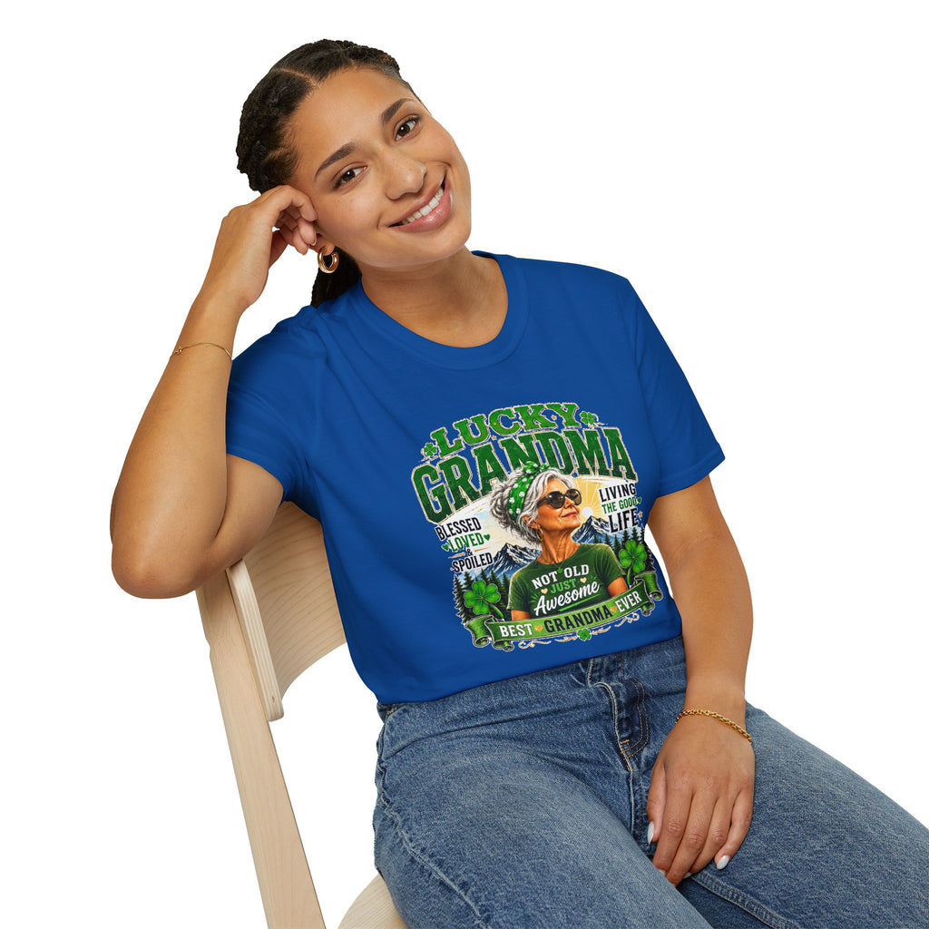 Lucky Grandma T-Shirt | Funny Grandma Shirt | Best Grandma Ever Tee | Grandma Gift | Vintage Grandma Graphic Tee | Gift for Nana | Mother's Day Shirt