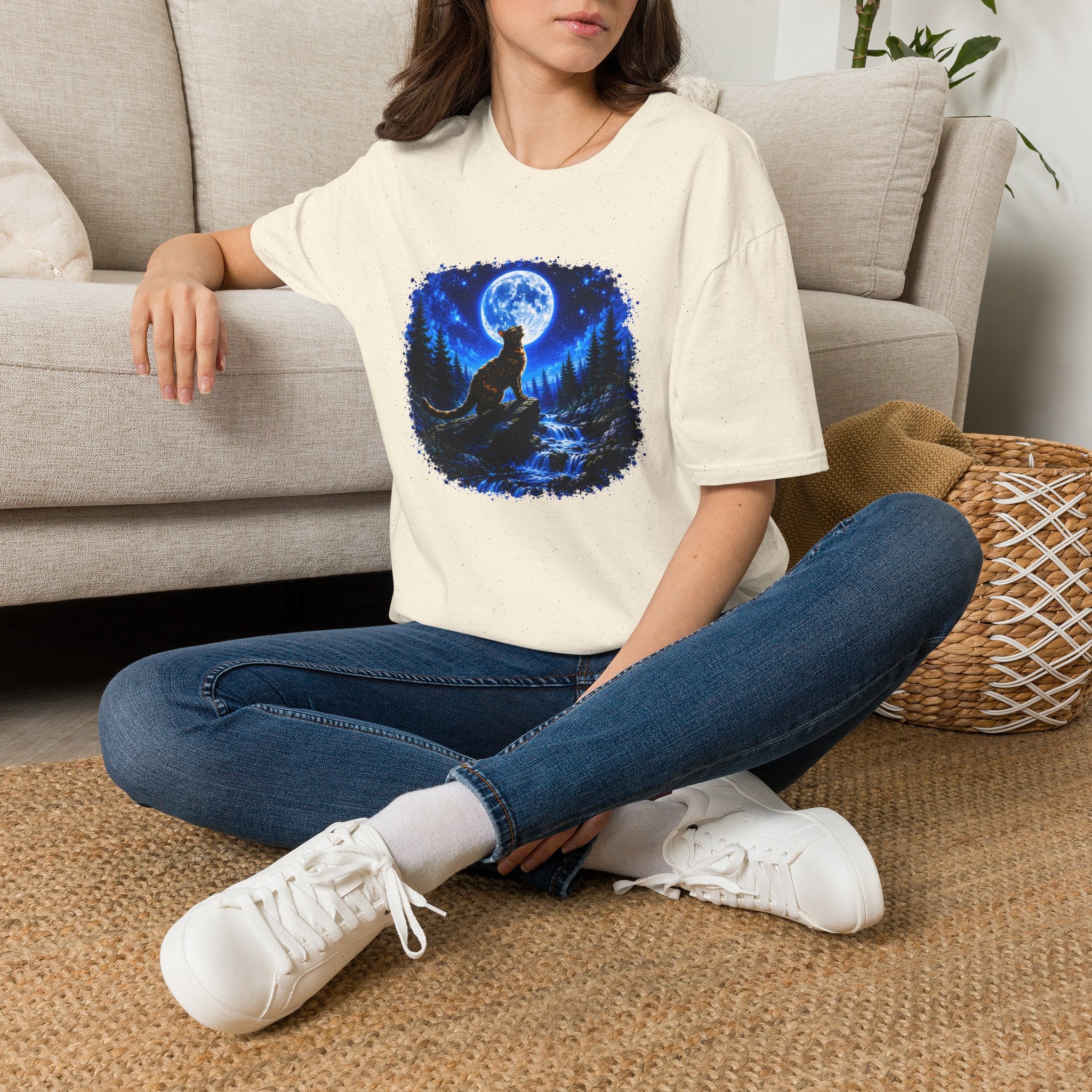 Cat Howl T-Shirt – Moonlit Night Graphic Tee