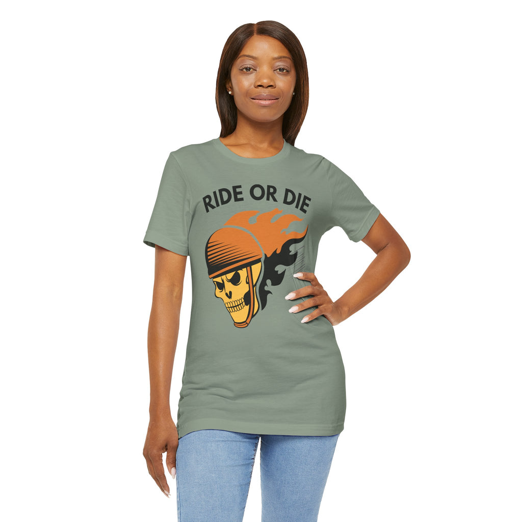Ride or Die Skull Helmet T-Shirt | Biker Graphic Tee for Men | Vintage Motorcycle Shirt