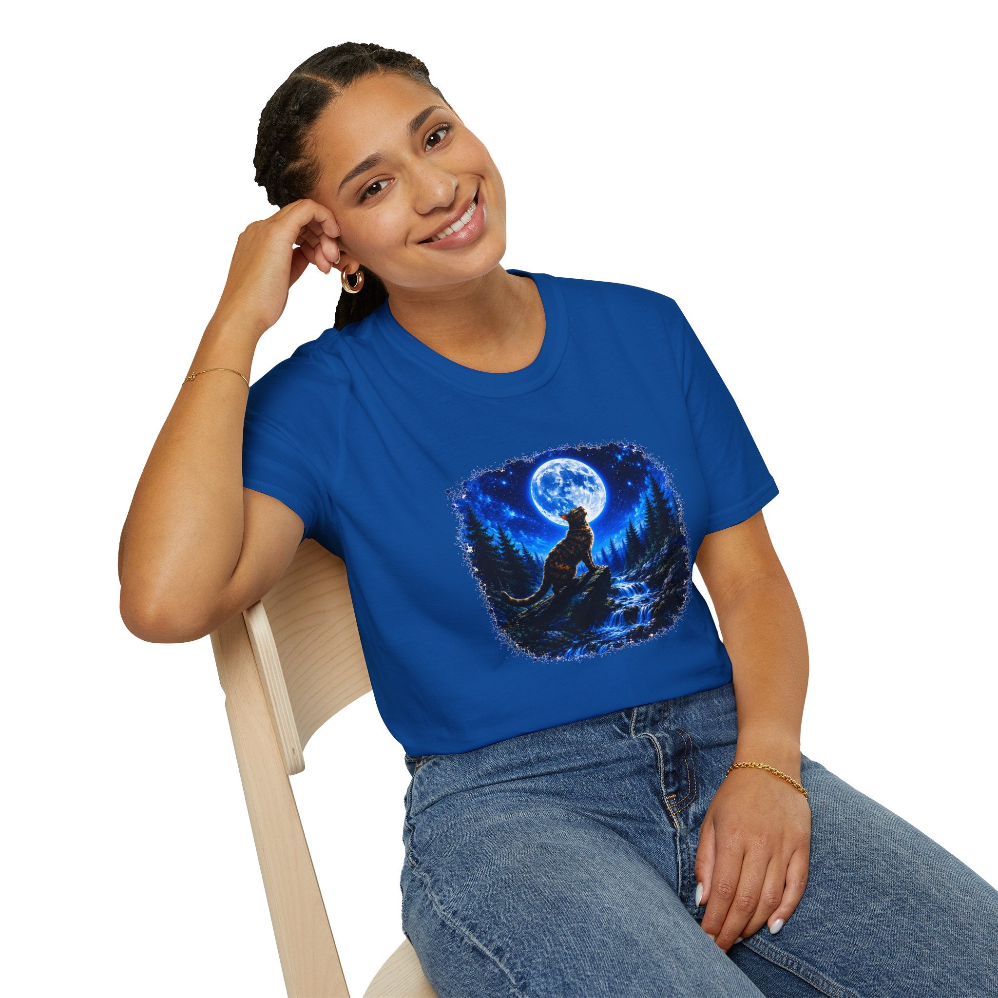 Cat Howl T-Shirt – Moonlit Night Graphic Tee