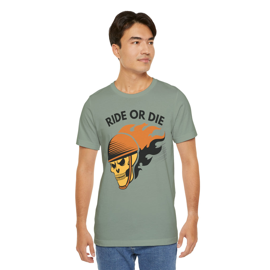 Ride or Die Skull Helmet T-Shirt | Biker Graphic Tee for Men | Vintage Motorcycle Shirt