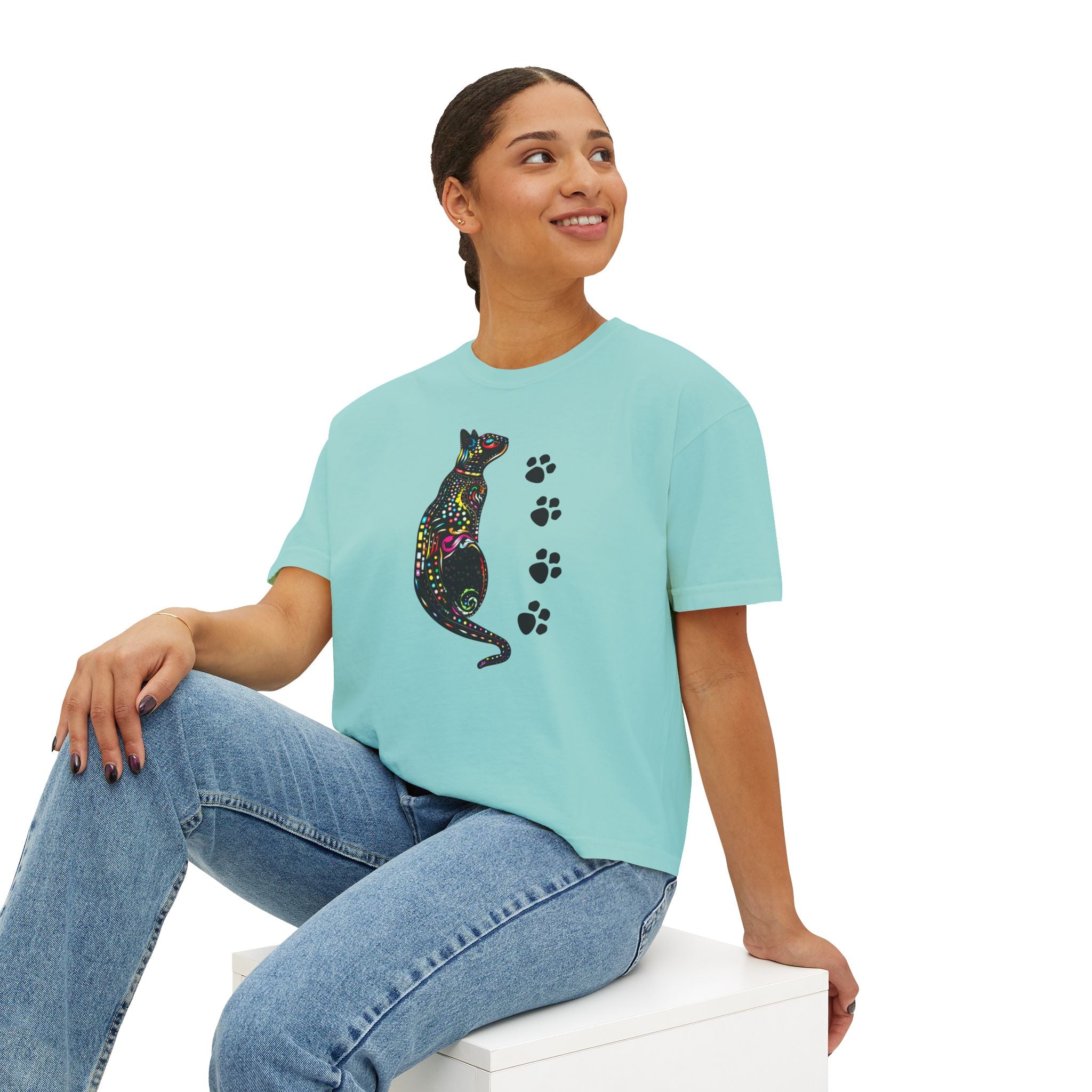 Black Cat Floral Graphic Tee, Cute Paw Print Boxy Shirt for Women