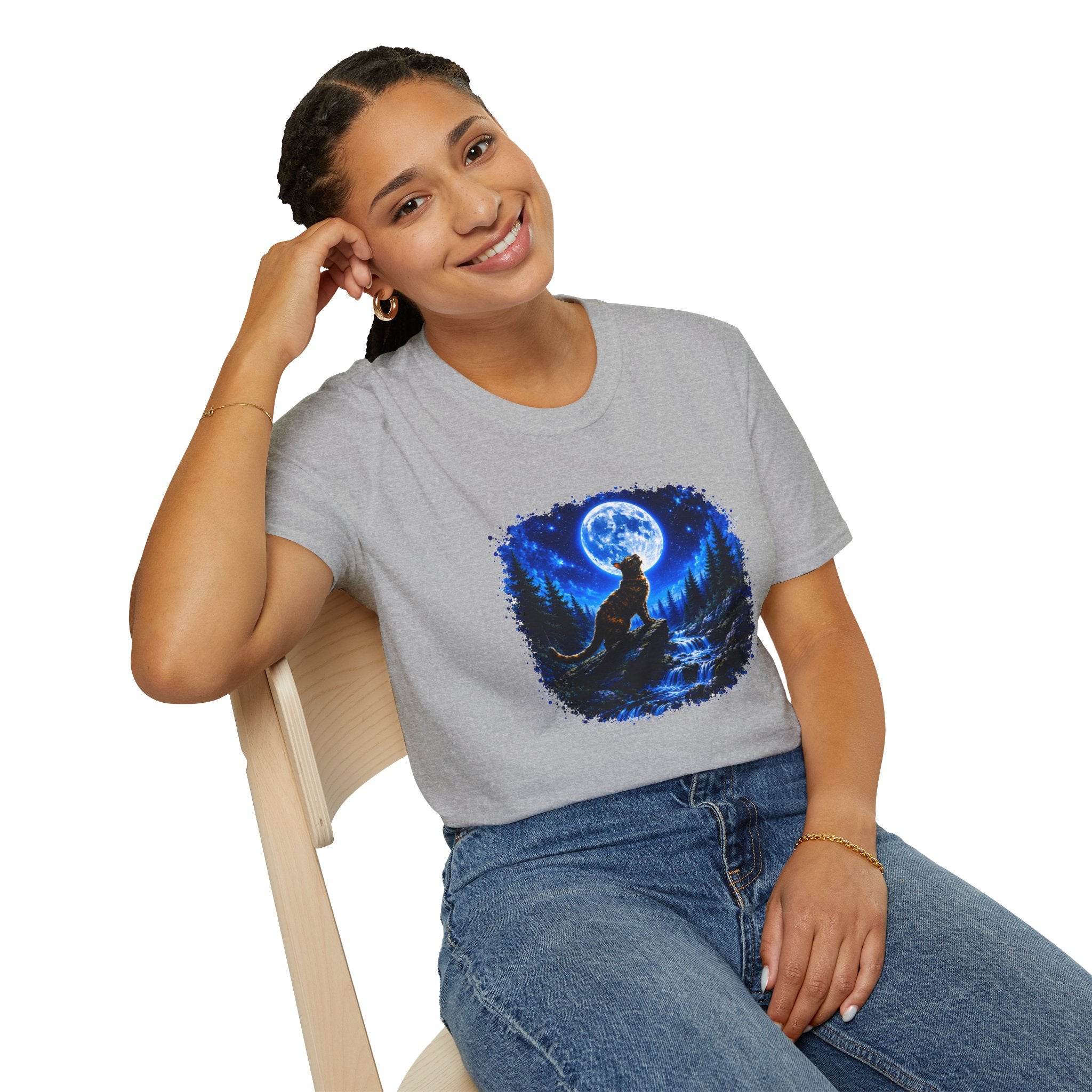 Cat Howl T-Shirt – Moonlit Night Graphic Tee