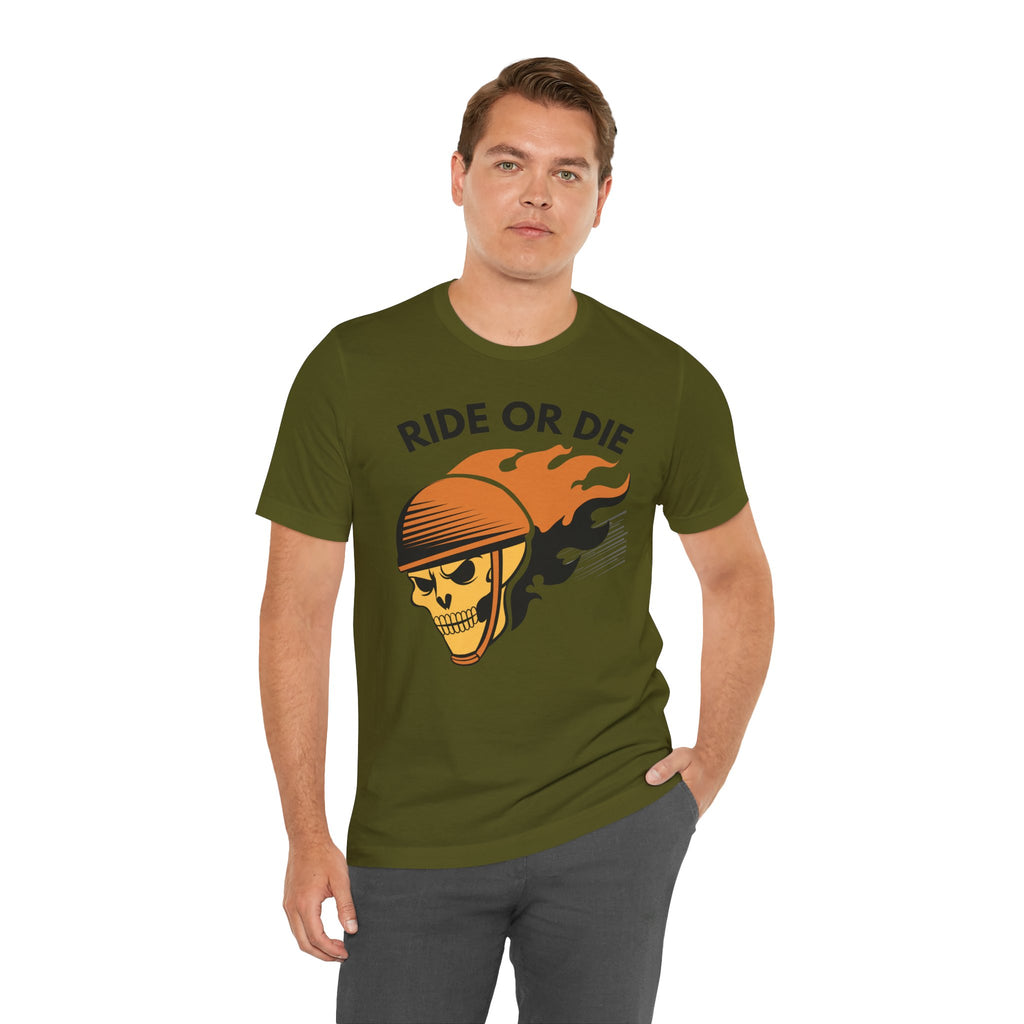 Ride or Die Skull Helmet T-Shirt | Biker Graphic Tee for Men | Vintage Motorcycle Shirt