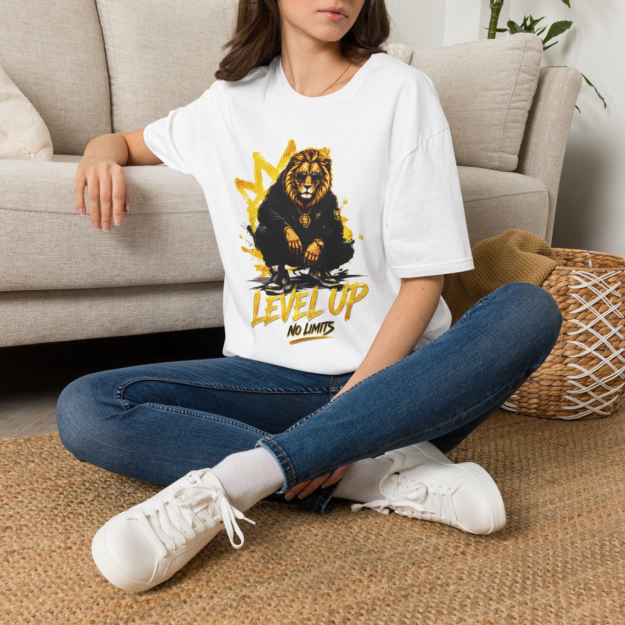 Lion 'Level Up No Limits' T-Shirt — Motivational Graphic Tee for Ambitious Souls