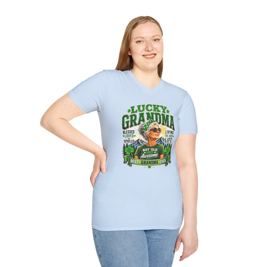 Lucky Grandma T-Shirt | Funny Grandma Shirt | Best Grandma Ever Tee | Grandma Gift | Vintage Grandma Graphic Tee | Gift for Nana | Mother's Day Shirt