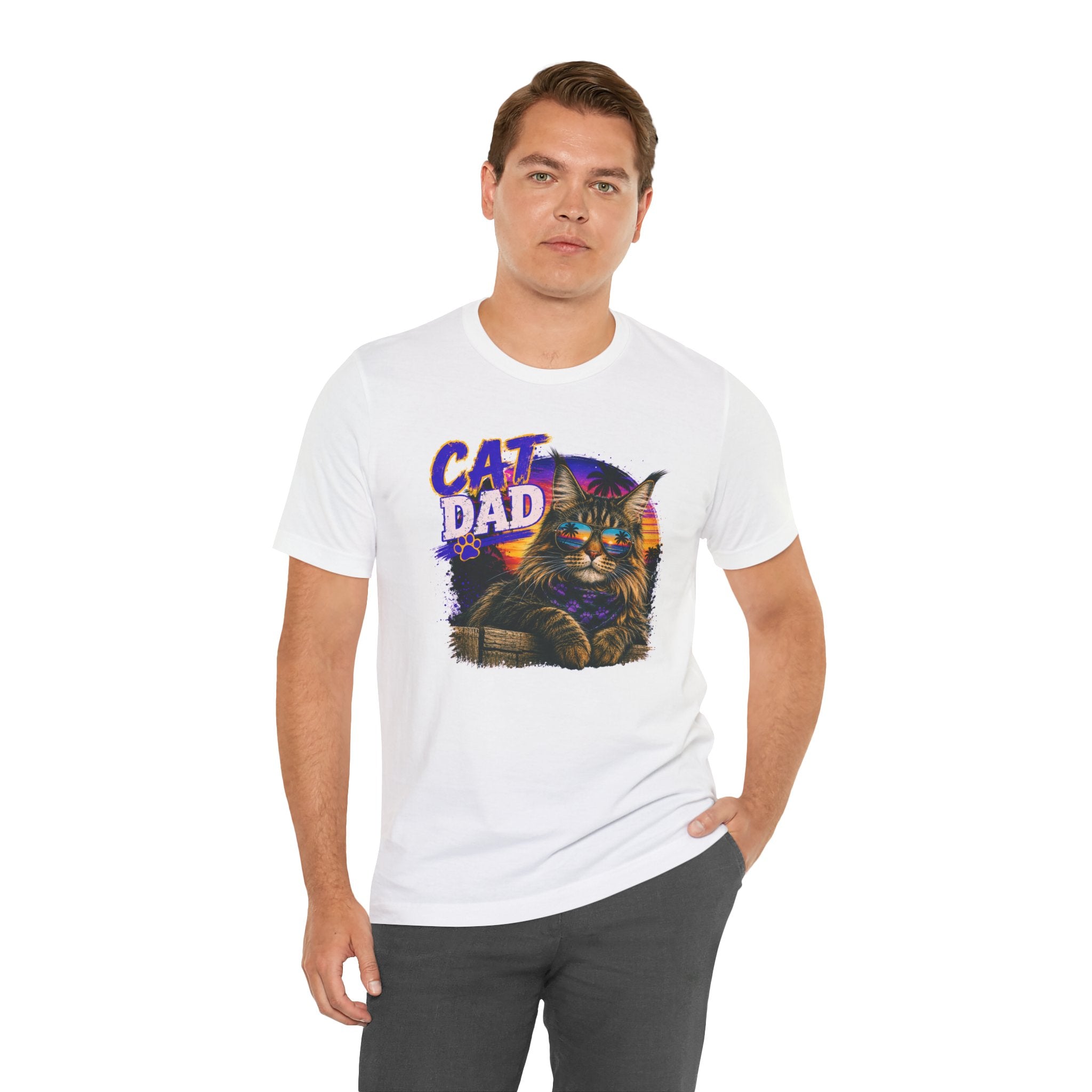Cat Dad Maine Coon T-Shirt | Retro Sunset Cat Lover Shirt | Funny Cat Dad Gift | Vintage Graphic Tee for Men